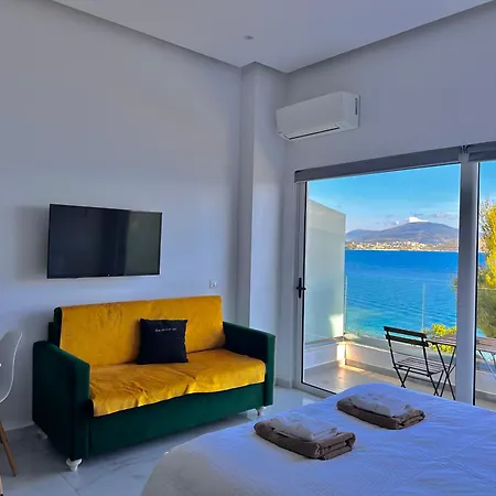 Sea Horizon Vsl & * Sarandë