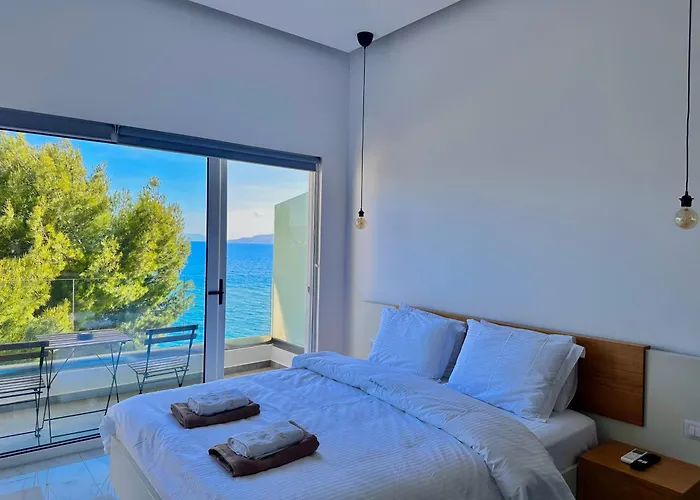 Sea Horizon Vsl & * Sarandë