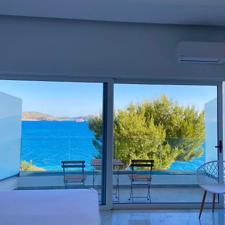 Sea Horizon Vsl & * Sarandë